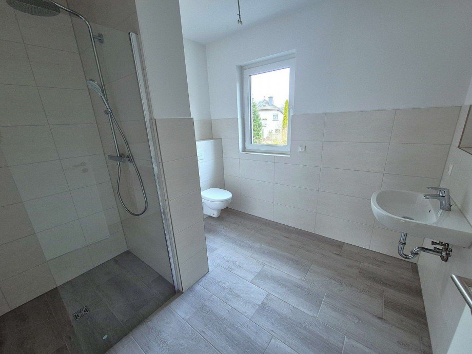 Duschbad OG Doppelhaush�lfte Zossen OT W�nsdorf