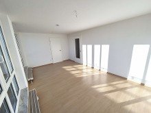 Wohnzimmer Exklusive Terrassenwohnung im Penthouse-Style  - 2 Terrassen - Bezugsfrei - Lift - TG-Stellpl. -