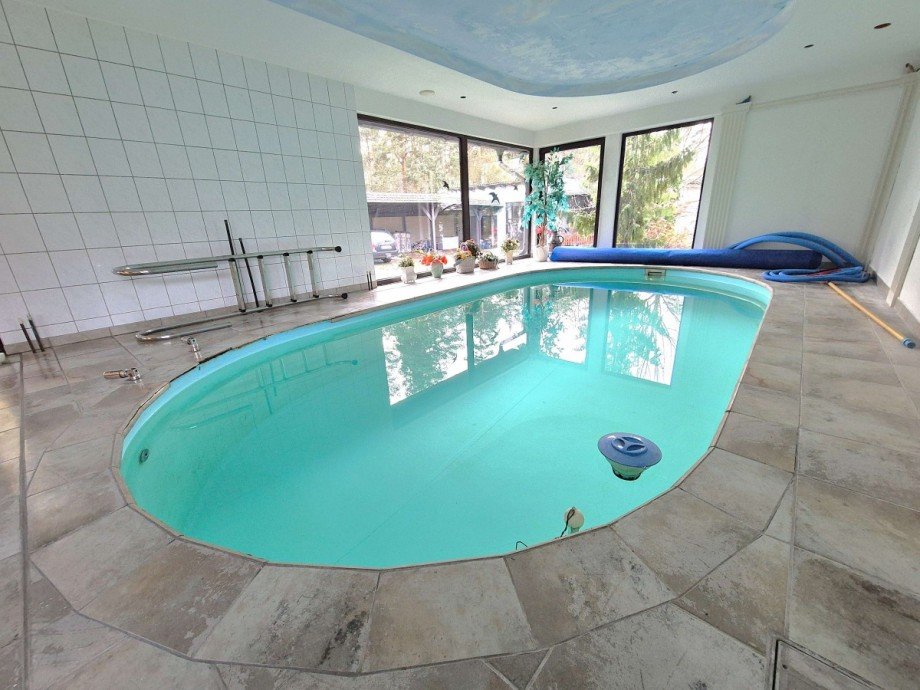 Innenpool Einfamilienhaus Krausnick-Gro� Wasserburg