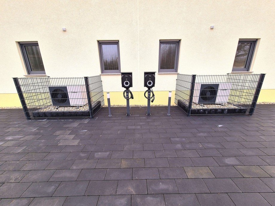 Pkw-Stellpl�tze, Ladestation Doppelhaush�lfte Zossen OT W�nsdorf