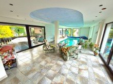 Innenpool Stilvolles Architektenhaus in naturvoller Umgebung - Einliegerwohnung - Innenpool - Keller -