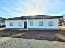 Nord-Ost Ansicht Erkner - Neubauimmobilie - Schl�sselfertiger Bungalow in begehrter Stadtlage