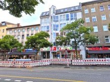 Hausansicht Neuk�lln - 128 m� Praxis - Kanzlei - B�ro - Callcenter - Fl�che in bester Gesch�ftslage