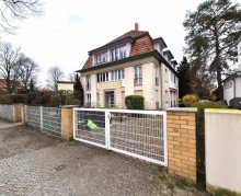 Hausansicht Sonnige 3 - Zimmerwohnung in bester Wohnlage - Balkon - Wannenbad - EBK - G�ste-WC -