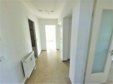 Zentraler Flur Moderne 2 - Zimmerwohnung in zentraler Lage - Balkon - Wannenbad