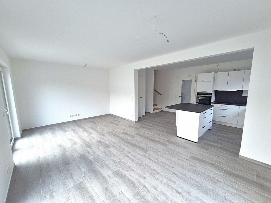 K�che, Wohn-Esszimmer EG Doppelhaush�lfte Zossen OT W�nsdorf