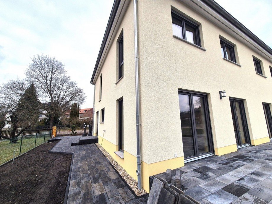 Hausansicht Doppelhaush�lfte Zossen OT W�nsdorf