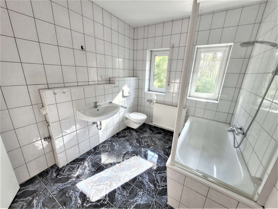 Wannenbad Wohnung Gr�nheide