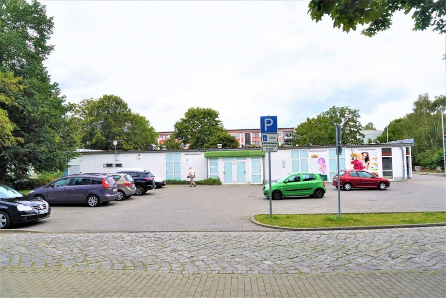 Parkplatz SB Markt G�strow
