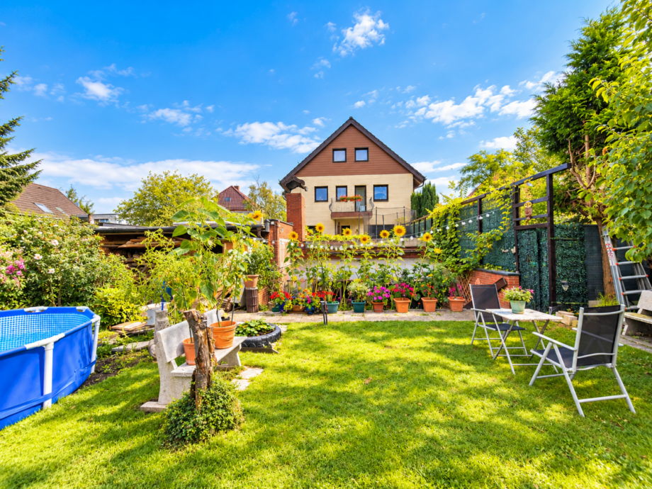 Hausansicht, Garten Zweifamilienhaus Berlin