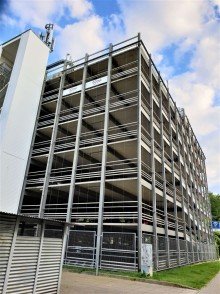 Parkhaus mit 275 Stellpl�tzen 68 m�  B�ro - Praxis - Fl�che in bester Centerlage