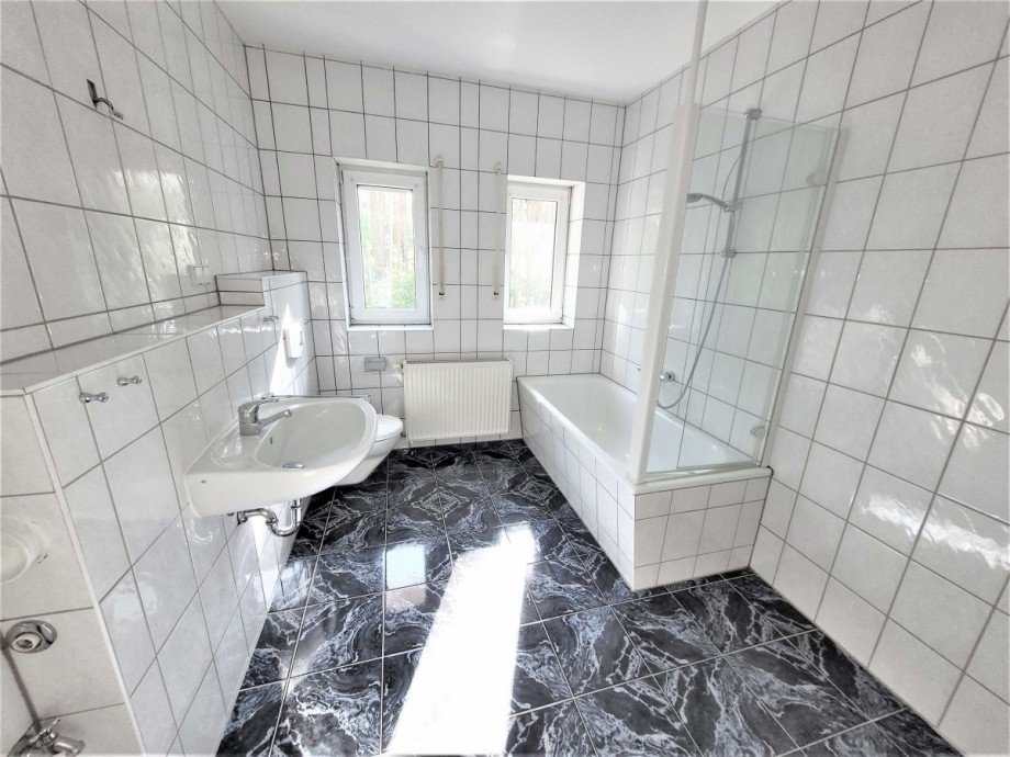 Wannenbad Wohnung Gr�nheide