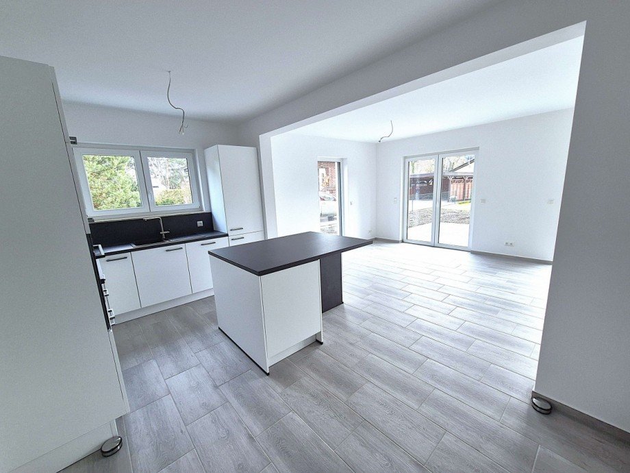 K�che, Wohn-Esszimmer EG Doppelhaush�lfte Zossen OT W�nsdorf