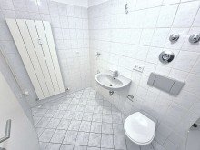 Wannenbad Exklusive Terrassenwohnung im Penthouse-Style  - 2 Terrassen - Bezugsfrei - Lift - TG-Stellpl. -