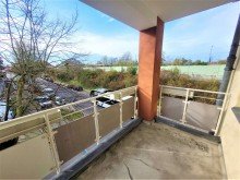 Balkon, Ausblick Moderne 2 - Zimmerwohnung in zentraler Lage - Balkon - Wannenbad