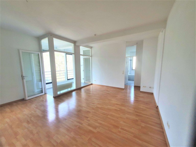 Wohnzimmer K�nigs Wusterhausen Etagenwohnung Sonnige 2 - Zimmerwohnung in zentraler Lage - Loggia - Lift - EBK - Parkhaus