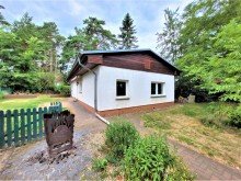 Hausansicht PROVISIONSFREI | Zernsdorf | Bezugsfrei | Attraktiver Bungalow inkl. Uferparzelle und Baupotential in Seen�he