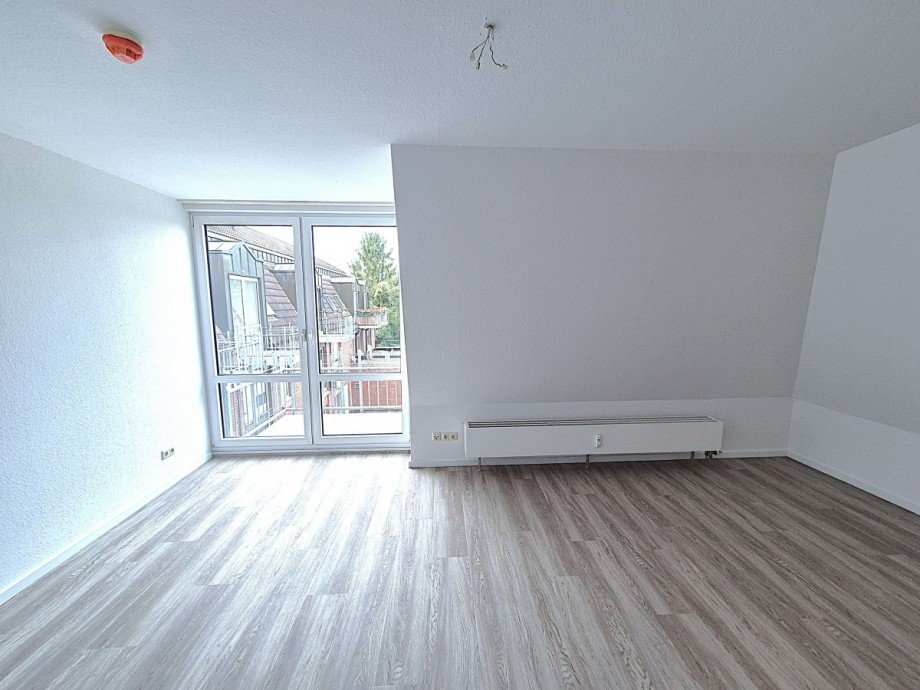 Zimmer I Dachgeschosswohnung K�nigs Wusterhausen