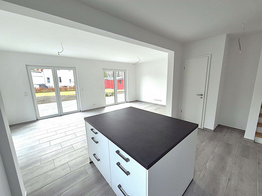 K�che, Wohn-Esszimmer EG Doppelhaush�lfte Zossen OT W�nsdorf