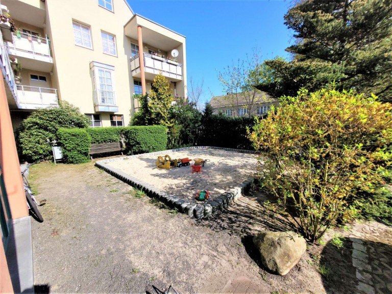 Hausansicht Luckenwalde Etagenwohnung Moderne 2 - Zimmerwohnung in zentraler Lage - Balkon - Wannenbad