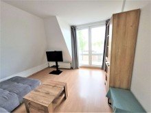 Wohnzimmer Komfortable 2 - Zimmerwohnung in zentraler Lage - 2 Balkone - EBK - Lift