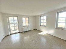 Wohnzimmer, Balkon Moderne 2 - Zimmerwohnung in zentraler Lage - Balkon - Wannenbad